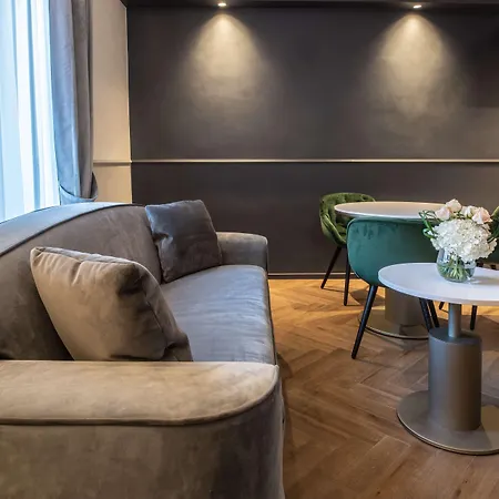 Luxury Palazzo Nani Appartement *